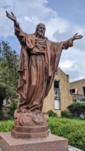 The Sacred Heart of Jesus Blessing statue