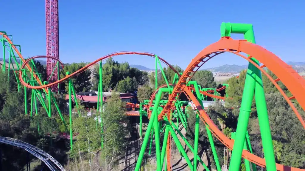 Tatsu repainted - the legendary roller coaster at Six Flags Magic Mountain